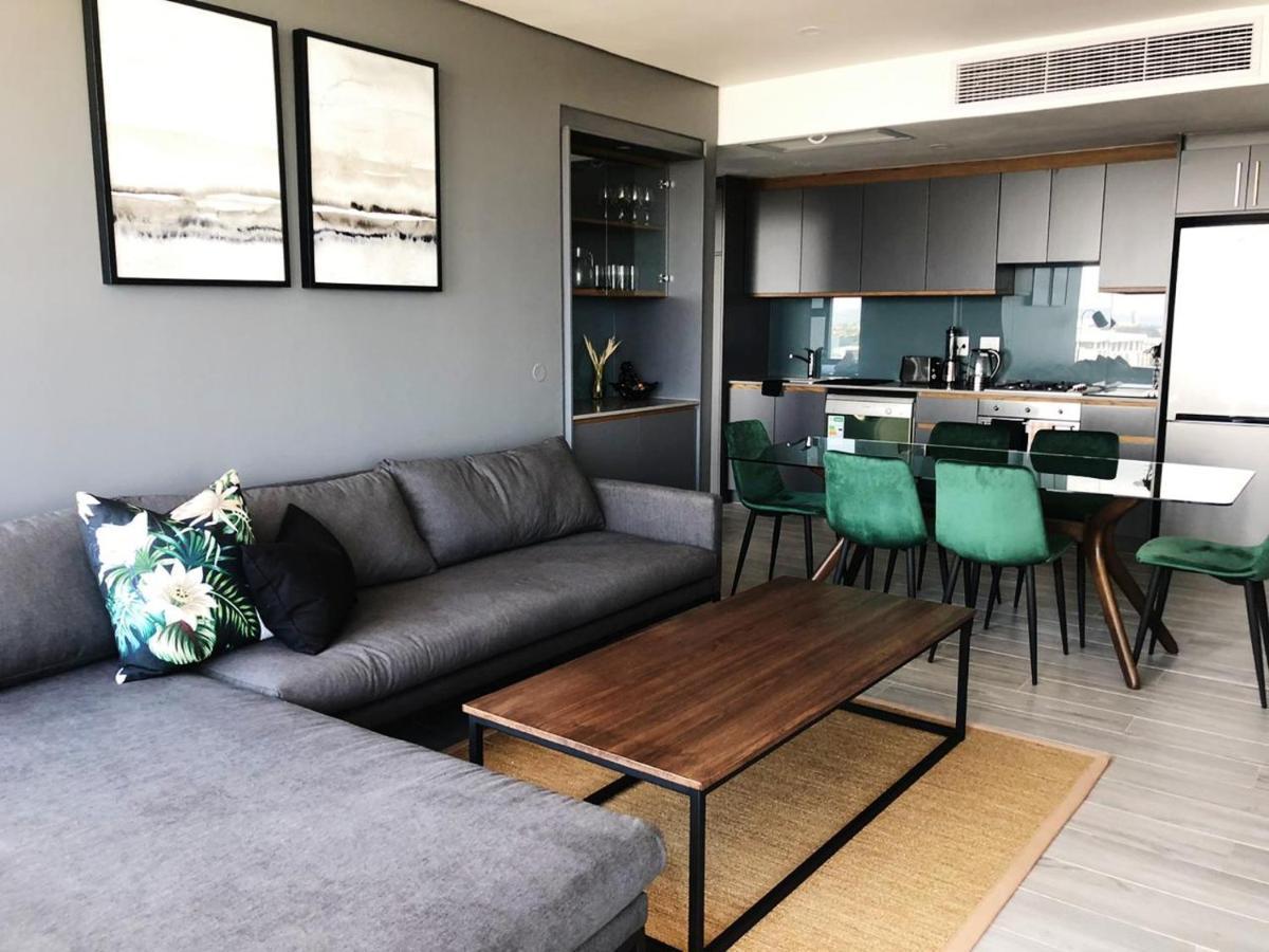 Apartamento Umhlanga Arch 10Th Floor- Sea Views! Durban Exterior foto